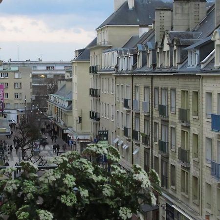 Hotel De La Paix Кан Екстериор снимка