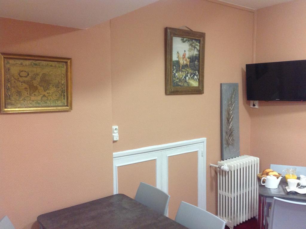 Hotel De La Paix Кан Екстериор снимка