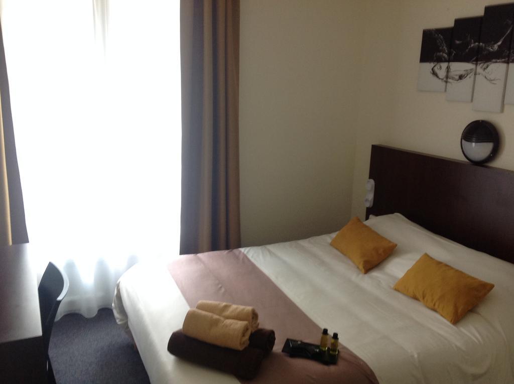 Hotel De La Paix Кан Стая снимка