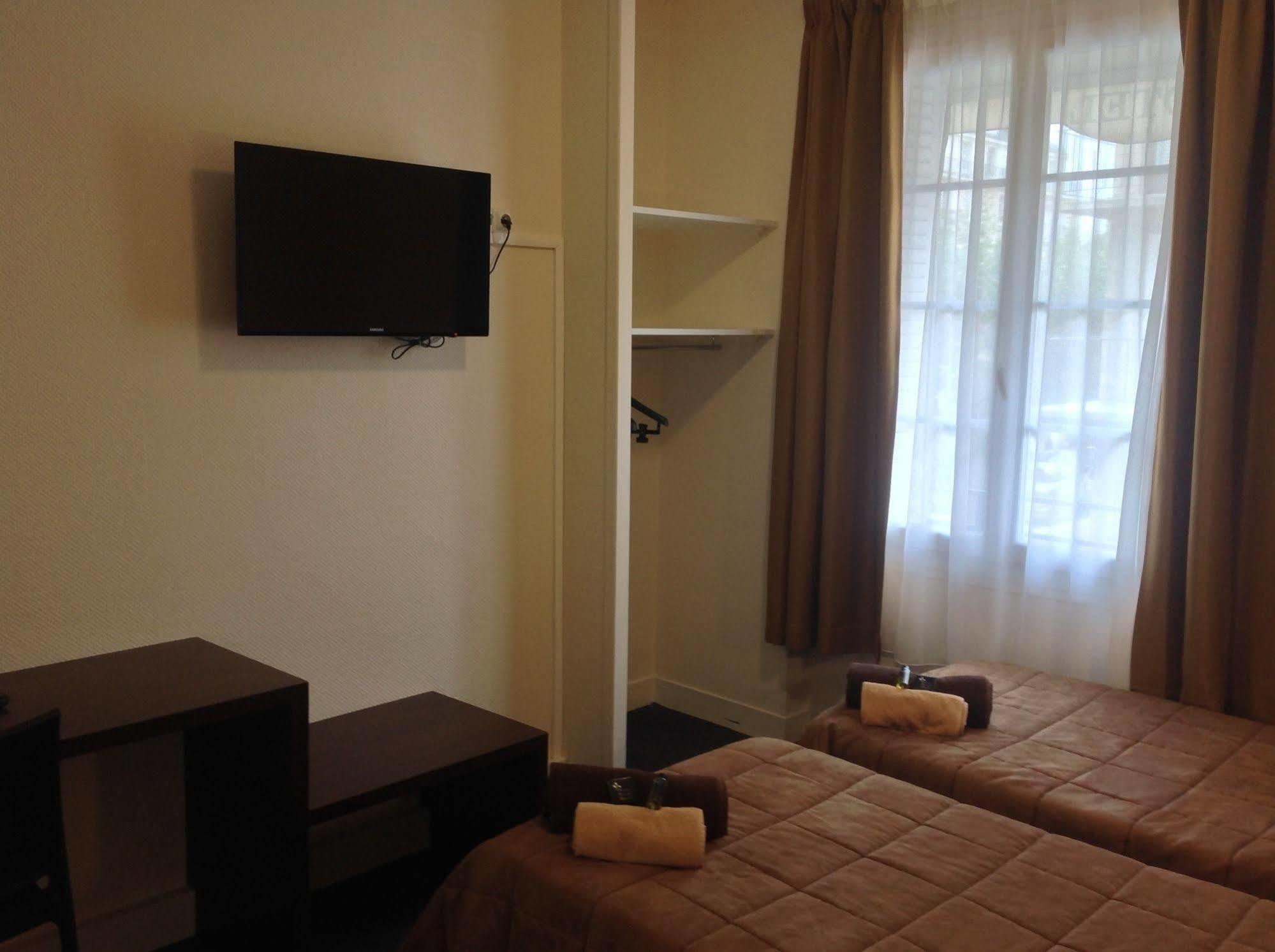Hotel De La Paix Кан Екстериор снимка