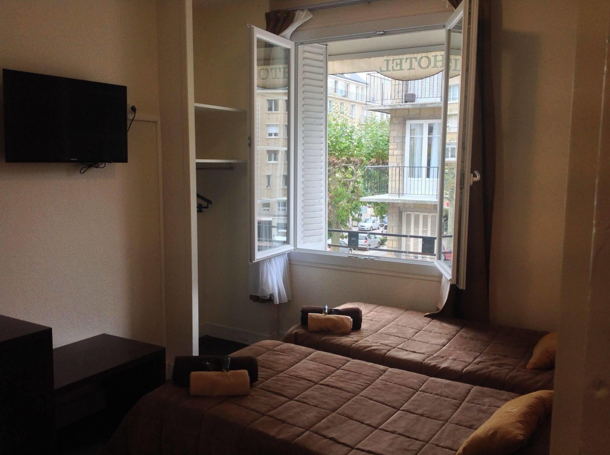 Hotel De La Paix Кан Екстериор снимка